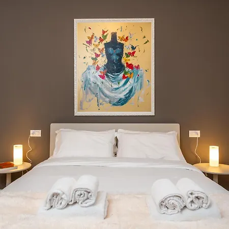 Luxurious & Spacious Flats In Duomo-3