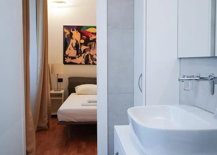 Prestige Boutique Homes-Arco Della Pace Exclusive Family